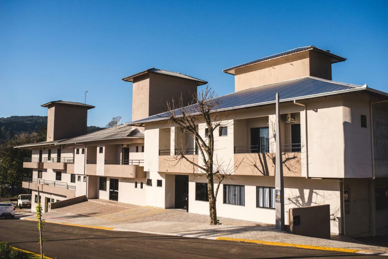 Hotel Iomere Luaran gambar